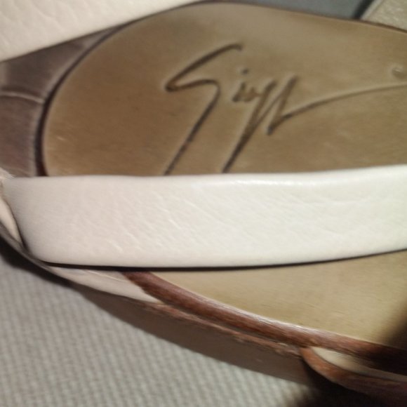 Giuseppe Zanotti strappy cream and tan leather sandals - Picture 6 of 6